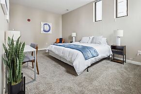 Modern Downtown Apartment