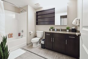 Modern Downtown Apartment