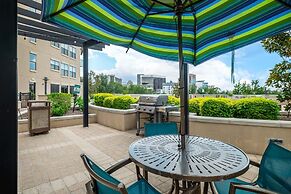 Executive Suite With Pool & Gym