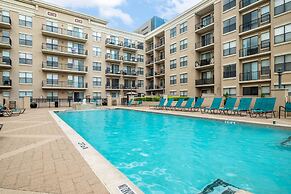 Executive Suite With Pool & Gym