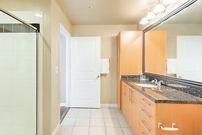 Executive Suite With Pool & Gym