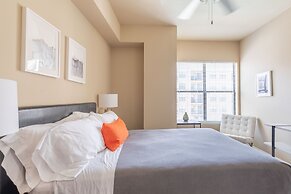 Executive Suite With Pool & Gym