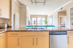 Executive Suite With Pool & Gym