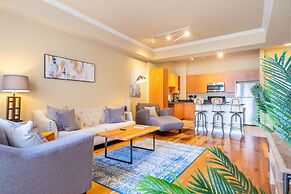 Executive Suite With Pool & Gym