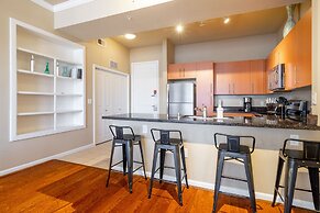 Executive Suite With Pool & Gym