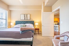 Executive Suite With Pool & Gym