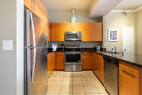 Executive Suite With Pool & Gym