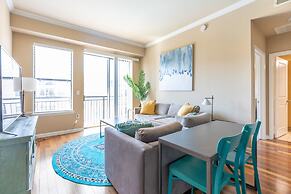 Executive Suite With Pool & Gym