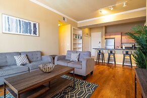 Executive Suite With Pool & Gym