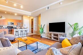 Executive Suite With Pool & Gym