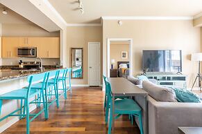 Executive Suite With Pool & Gym