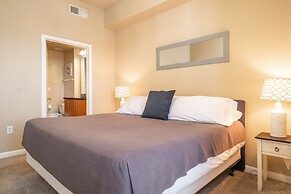 Executive Suite With Pool & Gym