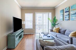 Executive Suite With Pool & Gym