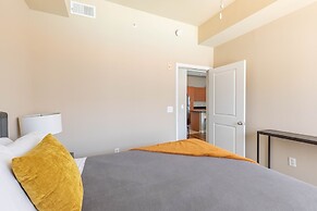 Executive Suite With Pool & Gym