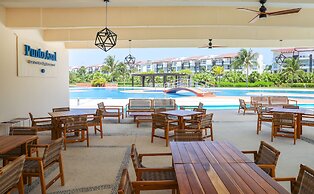 Marea Azul Beach Resort