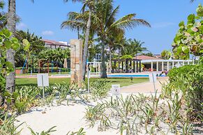 Marea Azul Beach Resort