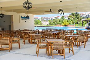 Marea Azul Beach Resort