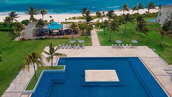 Marea Azul Beach Resort