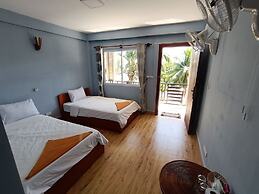 Roomy Guesthouse