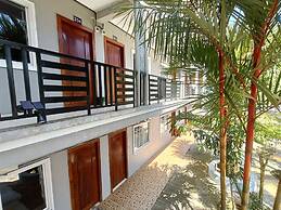 Roomy Guesthouse