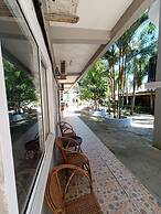 Roomy Guesthouse