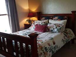 Jilly Park Farm Interactive Experience Complimentary Breakfast Linen I
