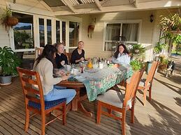 Jilly Park Farm Interactive Experience Complimentary Breakfast Linen I