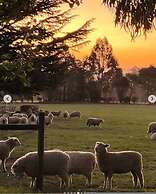 Jilly Park Farm Interactive Experience Complimentary Breakfast Linen I