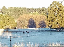 Jilly Park Farm Interactive Experience Complimentary Breakfast Linen I