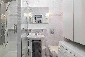 Apartment for 3 With Balcony by Renters