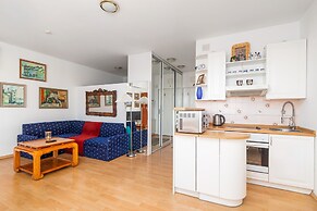 Apartment for 3 With Balcony by Renters