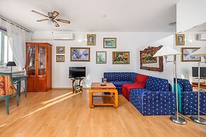 Apartment for 3 With Balcony by Renters