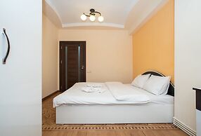 Stay Inn on Mashtots Ave. 40a-7