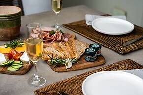 The Pearls Beach Pods