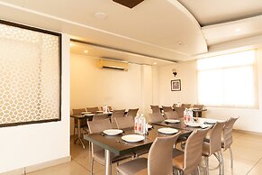 Fabhotel Signature Inn