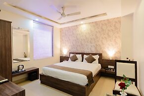 Fabhotel Signature Inn