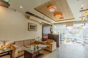 Fabhotel Signature Inn