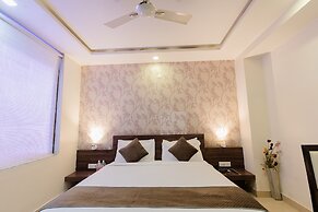 Fabhotel Signature Inn