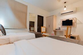 Fabhotel Signature Inn