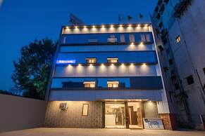 Fabhotel Shri Krishna