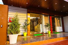 Fabhotel The Gravity Inn