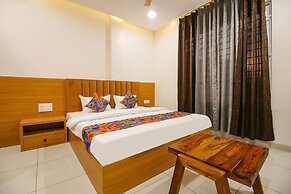 Fabhotel The Gravity Inn