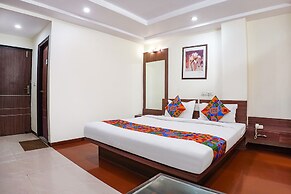 Fabhotel Mohit Regency