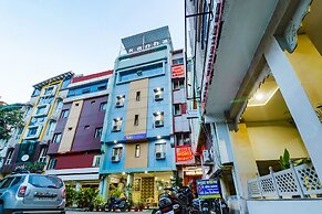 Fabhotel Mohit Regency