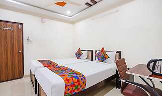 Fabhotel Sri Karthikeya Grand