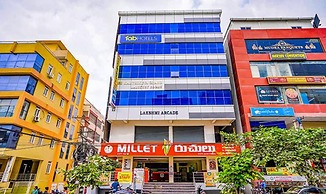 Fabhotel Sri Karthikeya Grand