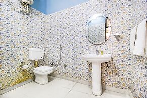 Fabhotel Sri Karthikeya Grand