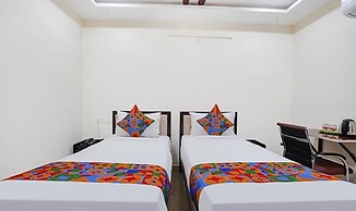 Fabhotel Sri Karthikeya Grand