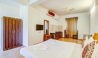 Fabhotel Pleasure Inn