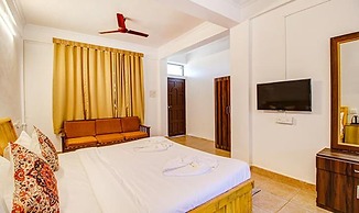 Fabhotel Pleasure Inn